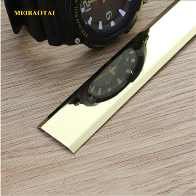 金平らなステンレス鋼のタイルのトリムの付属品の壁のタイルのストリップ10FTの長さ