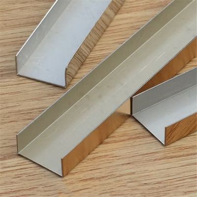 V溝加工/曲げ加工を施した304ステンレス鋼U字型タイル用トリム、長さ2438mm/3048mm