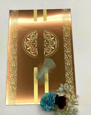 ゴールドミラーエッチングされた磨かれたステンレス鋼シート 1220*2440 MM 4 フィート